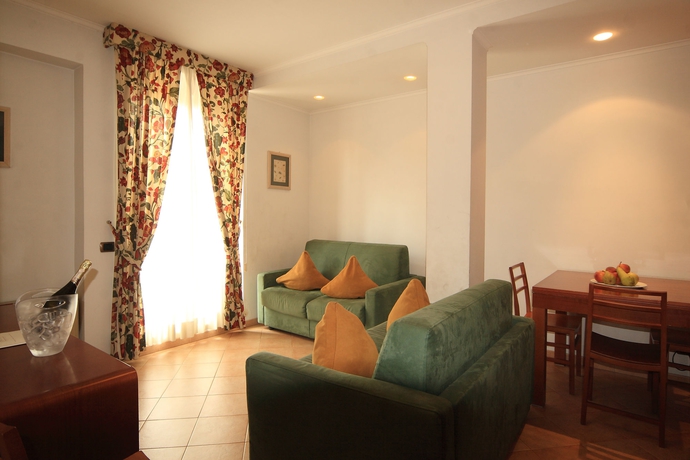 Imagen de los interiores del Hotel Crosti. Foto 15