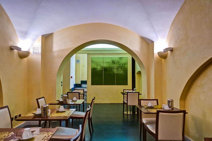 Imagen del bar/restaurante del Hotel Crosti. Foto 4