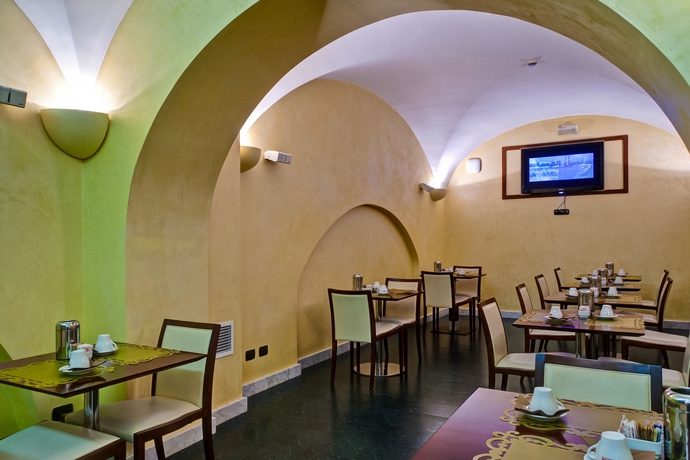 Imagen del bar/restaurante del Hotel Crosti. Foto 5