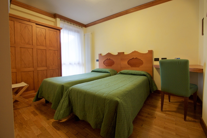 Imagen de la habitación del Hotel Croux. Foto 6