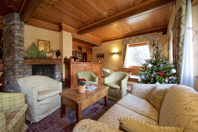 Imagen de los interiores del Hotel Croux. Foto 13