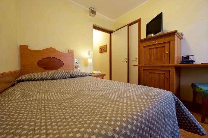 Imagen de la habitación del Hotel Croux. Foto 9