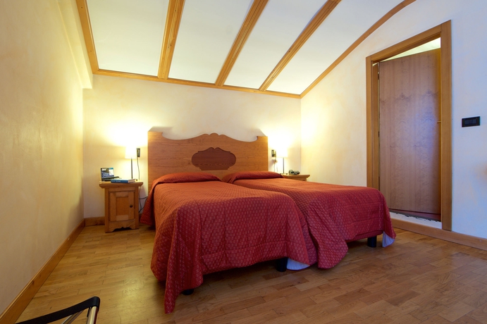 Imagen de la habitación del Hotel Croux. Foto 10