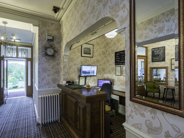 Imagen de los interiores del Hotel Crow Park. Foto 19