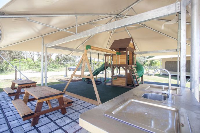 Imagen de los exteriores del Hotel Crowdy Bay Eco Resort. Foto 19