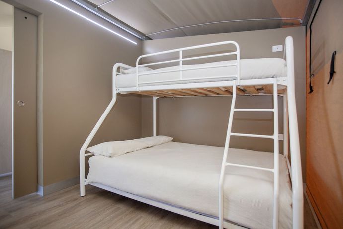 Imagen de la habitación del Hotel Crowdy Bay Eco Resort. Foto 9