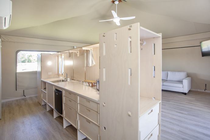 Imagen de la habitación del Hotel Crowdy Bay Eco Resort. Foto 10