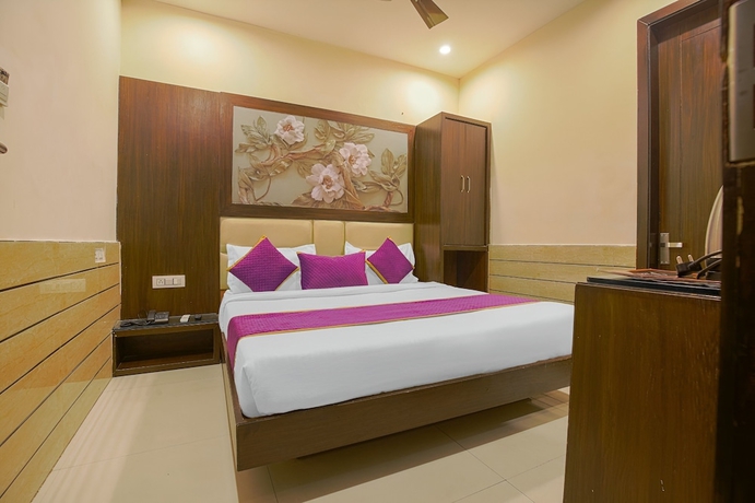 Imagen de la habitación del Hotel Crown, Amritsar. Foto 6