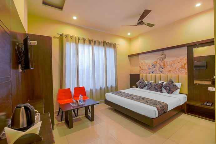 Imagen de la habitación del Hotel Crown, Amritsar. Foto 8