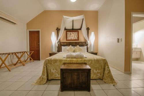 Imagen de la habitación del Hotel Crown Beach Resort & Spa. Foto 8