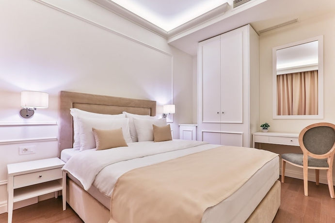 Imagen de la habitación del Hotel Crown, Budva. Foto 6