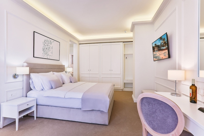 Imagen de la habitación del Hotel Crown, Budva. Foto 8