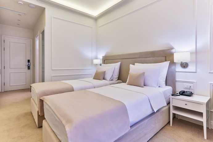 Imagen de la habitación del Hotel Crown, Budva. Foto 13