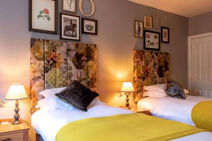 Imagen de la habitación del Hotel Crown, Chertsey. Foto 10