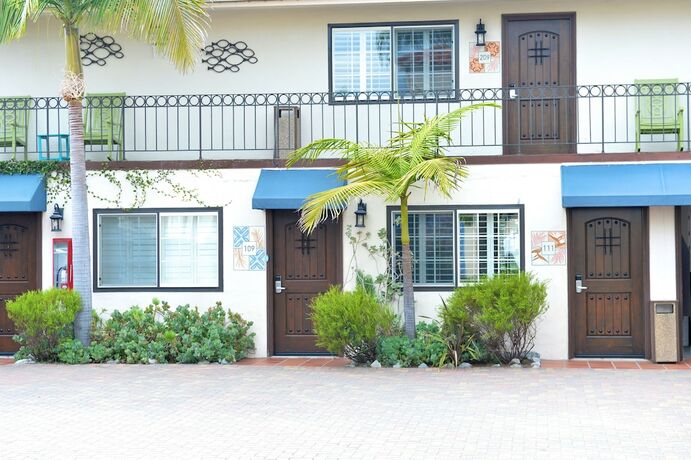 Imagen general del Hotel Crown City Inn. Foto 4