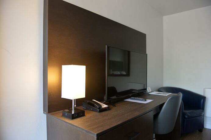 Imagen de la habitación del Hotel Crown City Inn. Foto 12