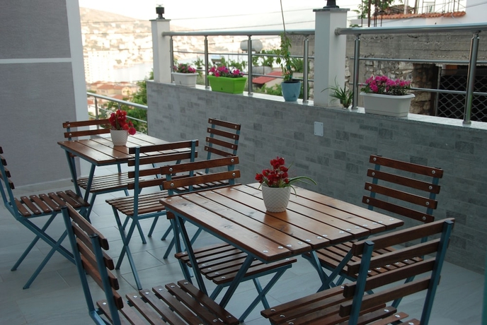 Imagen de los interiores del Hotel Crown Deluxe Apartments. Foto 10