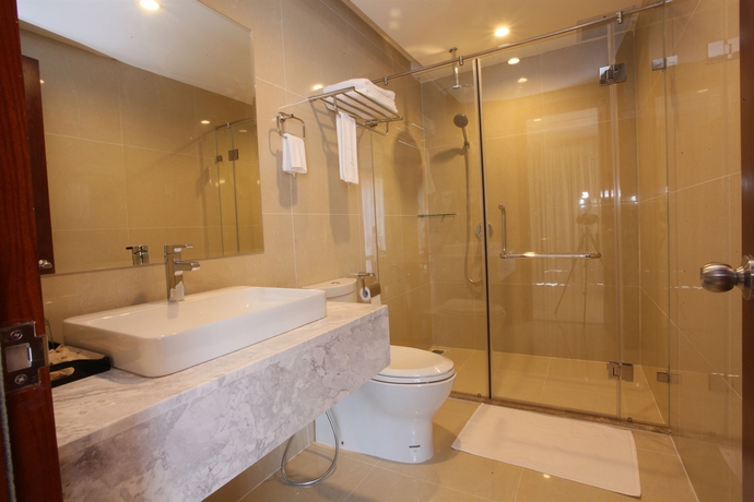 Imagen de la habitación del Hotel Crown Diamond. Foto 1