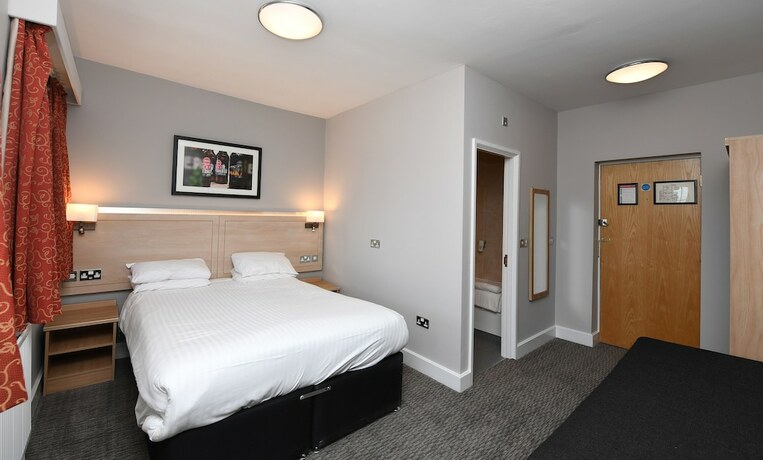Imagen de la habitación del Hotel Crown, Droitwich by Marston\'s Inns. Foto 13