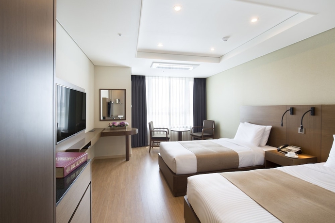 Imagen de la habitación del Hotel Crown Harbor Busan. Foto 2
