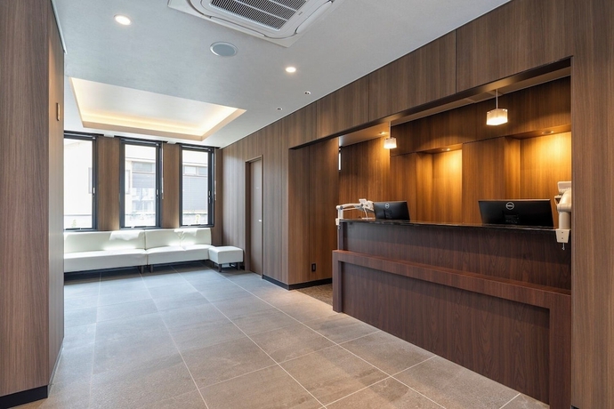 Imagen de los interiores del Hotel Crown Hills Goi. Foto 15
