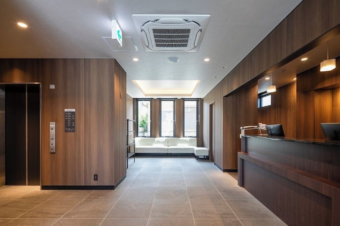 Imagen de los interiores del Hotel Crown Hills Goi. Foto 16