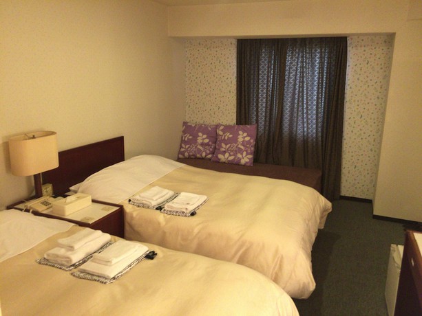 Imagen de la habitación del Hotel Crown Hills Nakamura. Foto 5