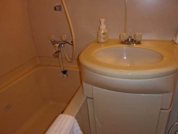 Imagen de la habitación del Hotel Crown Hills Okaya. Foto 15