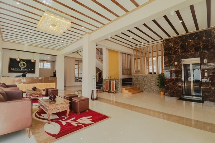 Imagen de los interiores del Hotel Crown Himalaya. Foto 14
