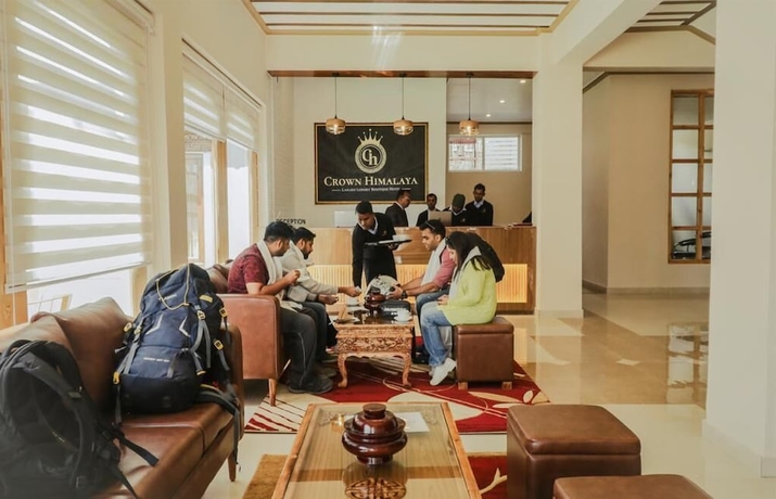 Imagen de los interiores del Hotel Crown Himalaya. Foto 17