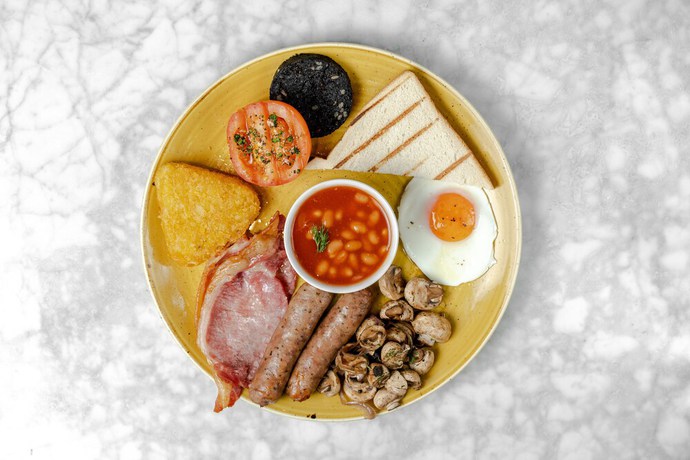 Imagen del bar/restaurante del Hotel Crown Hotel - Stone, Near Stoke-On-Trent by OYO. Foto 4