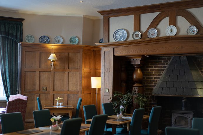 Imagen del bar/restaurante del Hotel Crown Hotel - Stone, Near Stoke-On-Trent by OYO. Foto 8