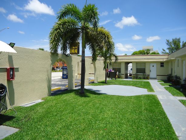Imagen general del Hotel Crown Inn, Fort Lauderdale . Foto 1