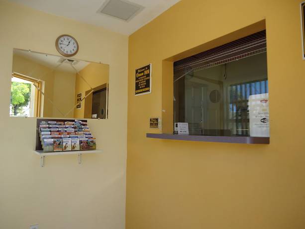 Imagen de los interiores del Hotel Crown Inn, Fort Lauderdale . Foto 20