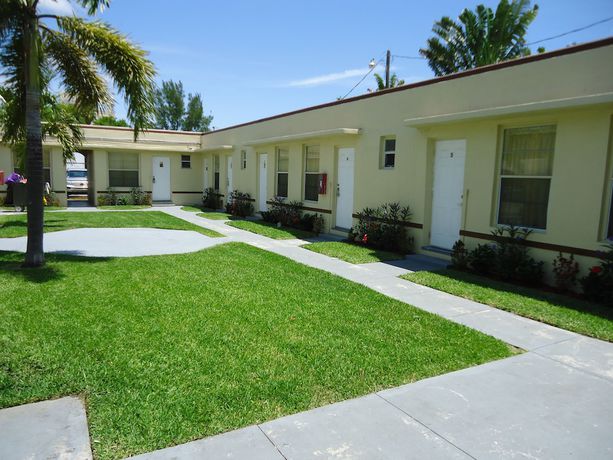 Imagen de los exteriores del Hotel Crown Inn, Fort Lauderdale . Foto 19