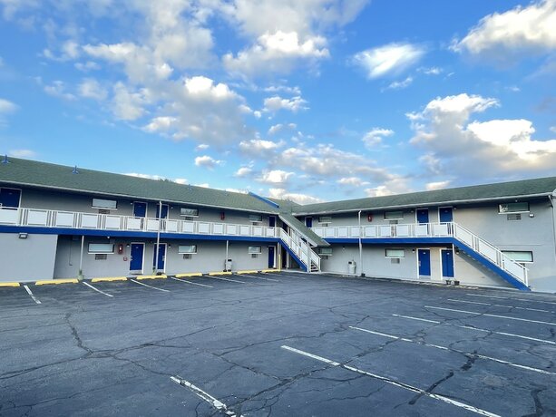 Imagen general del Hotel Crown Inn Motel, Linden. Foto 4