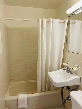 Imagen general del Hotel Crown Inn Motel, Linden. Foto 5
