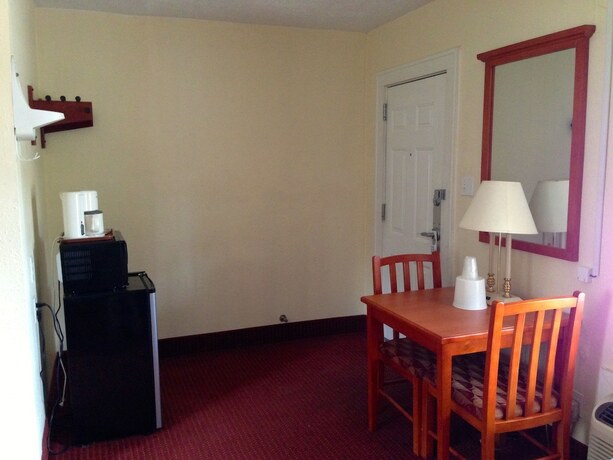 Imagen de la habitación del Hotel Crown Inn Motel, Yorktown. Foto 15