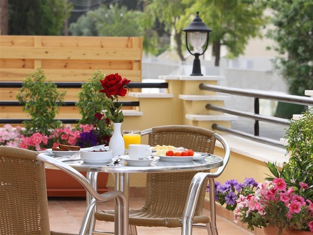 Imagen general del Hotel Crown Inn, NICOSIA. Foto 3