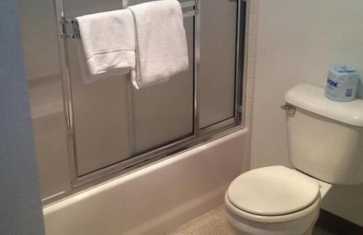 Imagen de la habitación del Hotel Crown Inn, Seattle. Foto 11