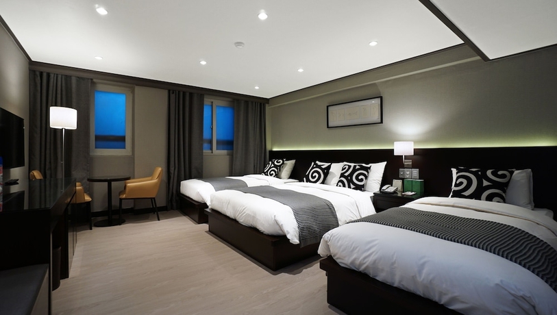 Imagen de la habitación del Hotel Crown Insadong. Foto 2