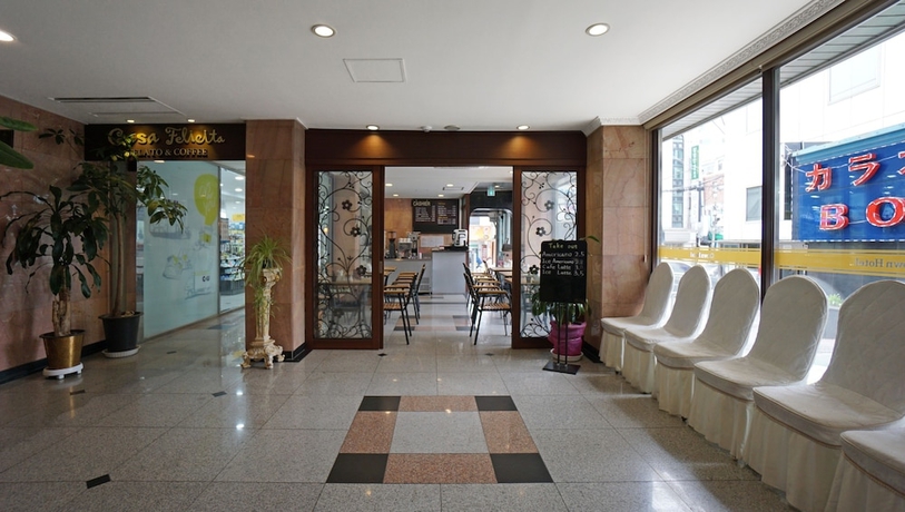 Imagen de los interiores del Hotel Crown Insadong. Foto 17