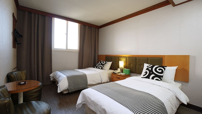 Imagen de la habitación del Hotel Crown Insadong. Foto 14