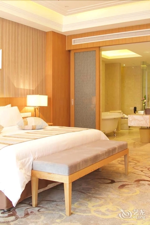 Imagen de la habitación del Hotel Crown International Exhibition Kunshan. Foto 12