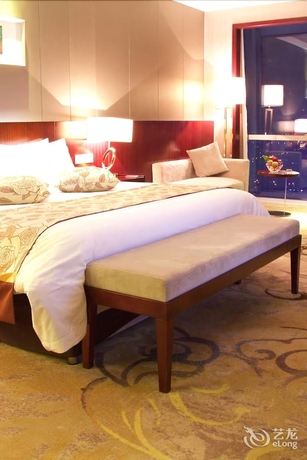 Imagen de la habitación del Hotel Crown International Exhibition Kunshan. Foto 13