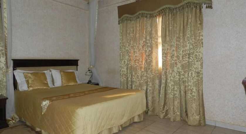 Imagen de la habitación del Hotel Crown Jakiba. Foto 11