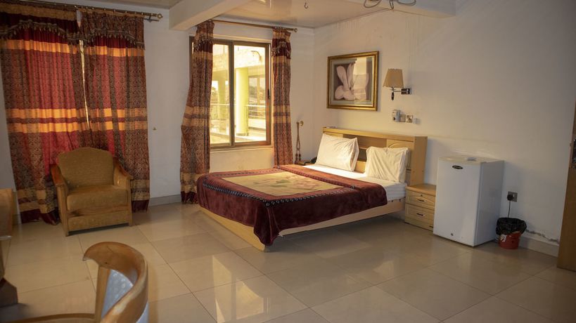 Imagen de la habitación del Hotel Crown Liberty. Foto 4