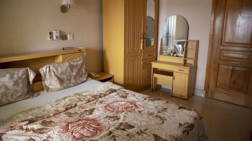 Imagen de la habitación del Hotel Crown Liberty. Foto 16