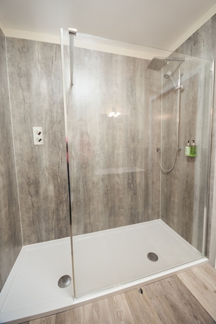Imagen de la habitación del Hotel Crown Lodge. Foto 14