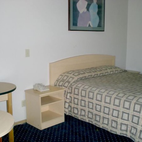 Imagen de la habitación del Hotel Crown Lodge Motel Oakland. Foto 4